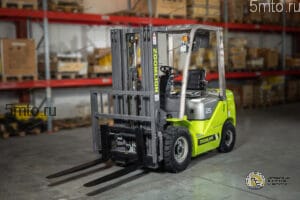 Дизельный вилочный погрузчик Zoomlion FD25H-Y 2,5/3000/SS/Solid