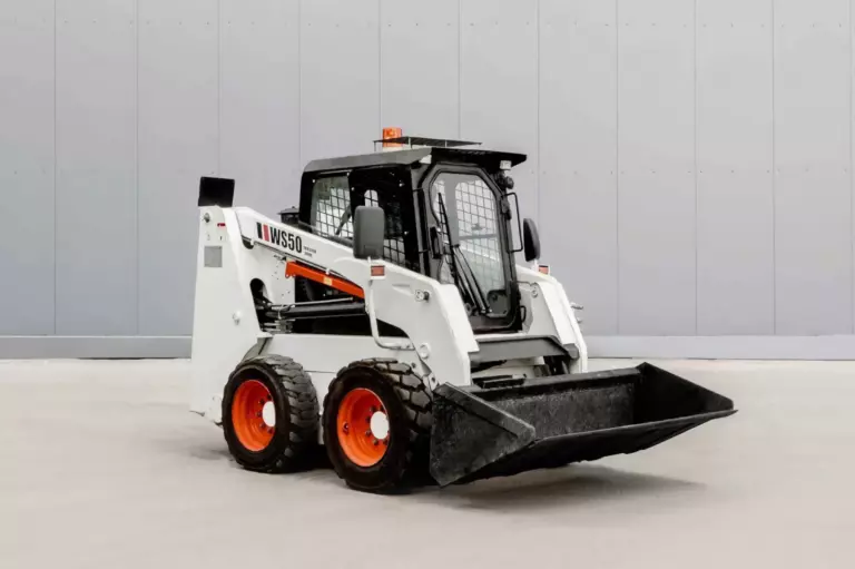 Мини-погрузчик с бортовым поворотом Beaver WS50 (Kubota)