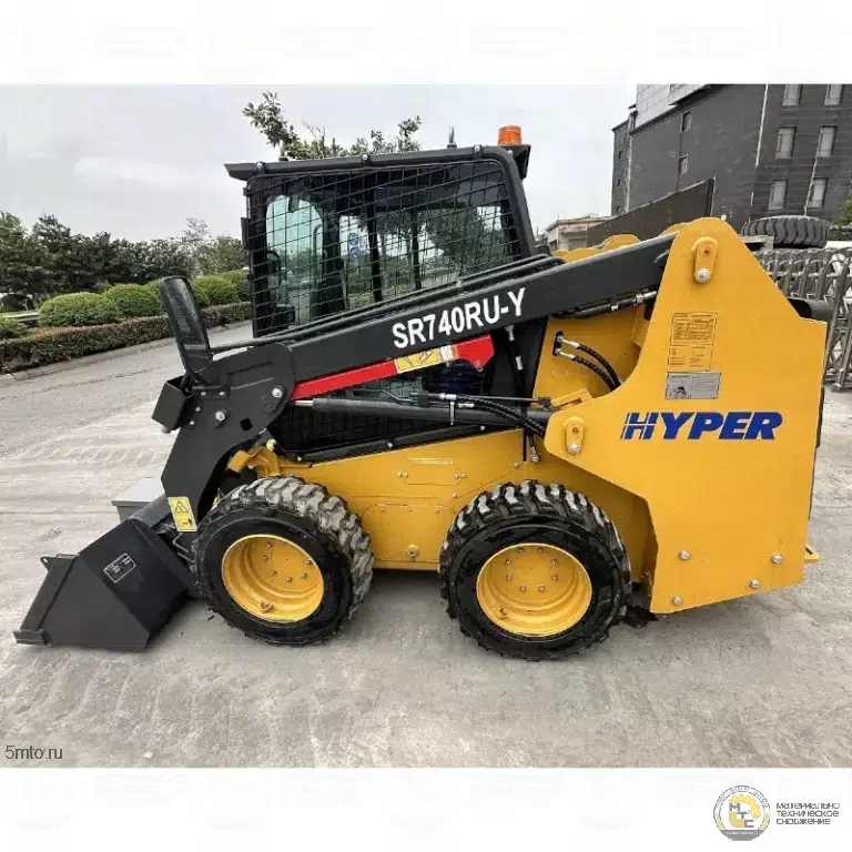 Мини-погрузчик с бортовым поворотом XCMG SR740RU