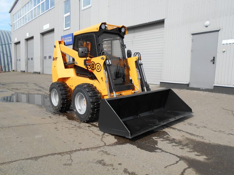 Мини-погрузчик с бортовым поворотом ANT-1200