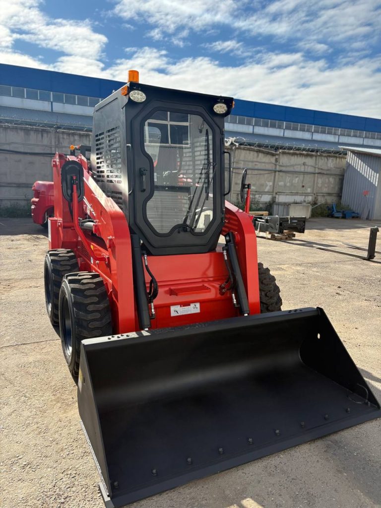 Мини-погрузчик с бортовым поворотом WECAN WT-830