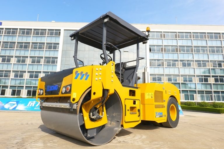 Каток дорожный комбинированный XCMG XD83VT